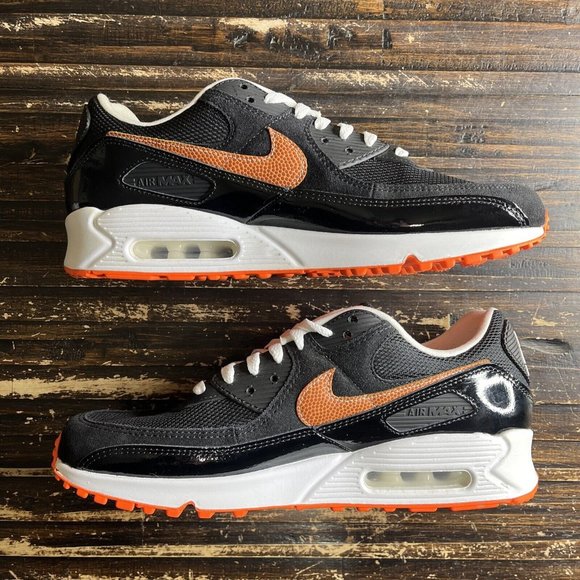 Nike Air Max 90 Football Swoosh DJ5981-001 Mens Shoes Size 11.5 - Picture 3 of 7